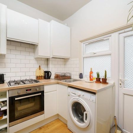 Gorgeous Apartment Wood Green بالمرز غرين المظهر الخارجي الصورة