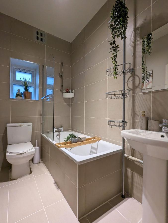 Gorgeous Apartment Wood Green بالمرز غرين المظهر الخارجي الصورة