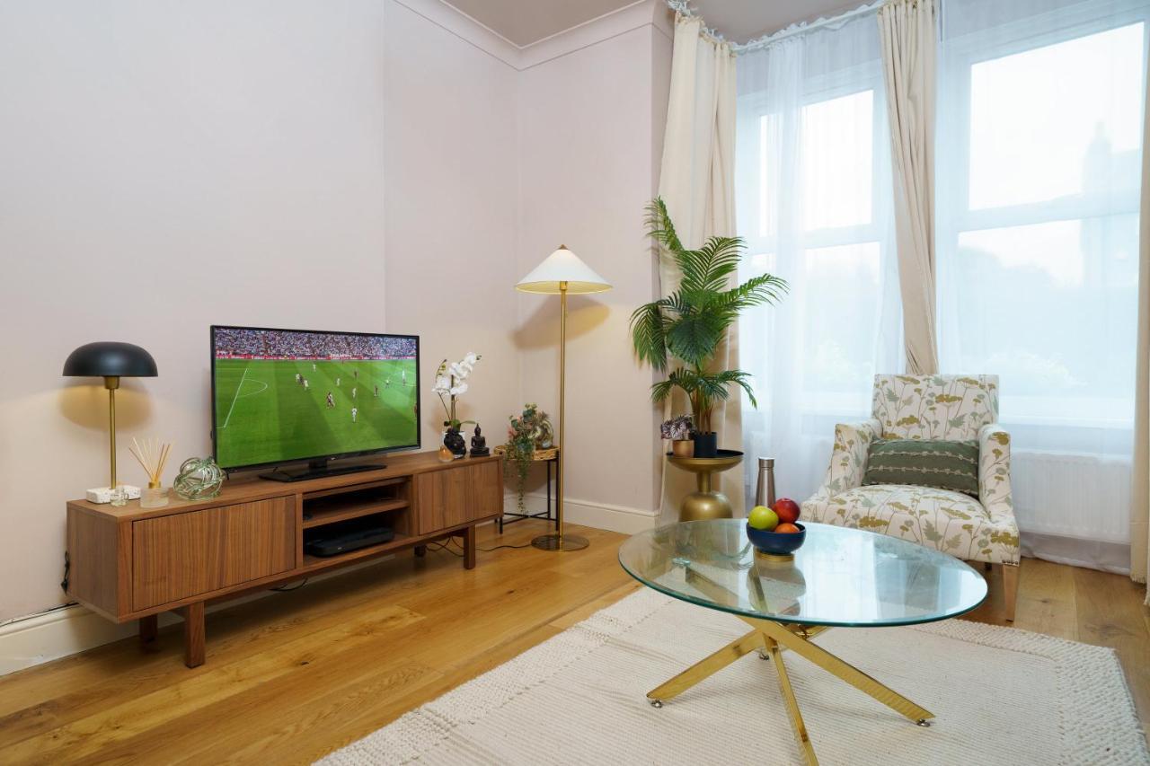 Gorgeous Apartment Wood Green بالمرز غرين المظهر الخارجي الصورة